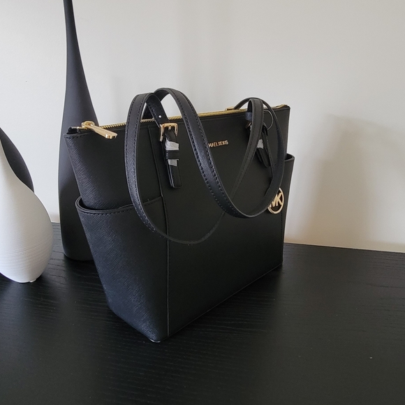 Michael Kors satchel - Picture 9 of 14